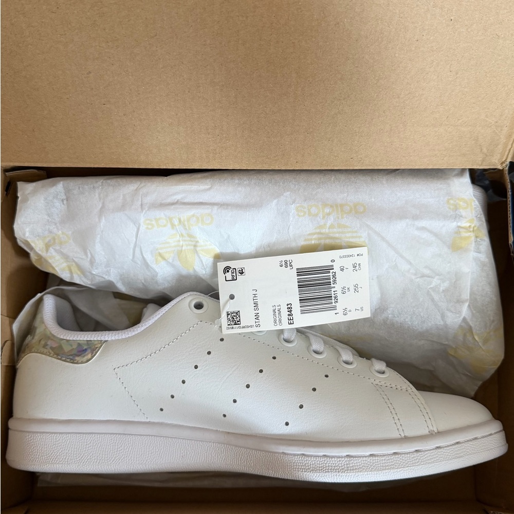 NEW Adidas White Stan Smith Sneakers